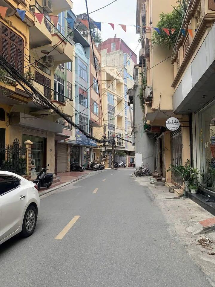 BÁN NHÀ PHÂN LÔ QUÂN ĐỘI – PHỐ CÙ CHÍNH LAN