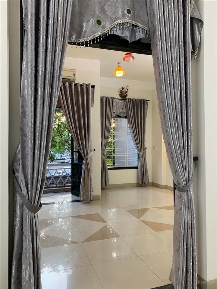 Cho thuê căn nhà 3 tầng góc 2 mặt tiền đường lương nhữ hộc, phường hòa cường, tp đà nẵng
