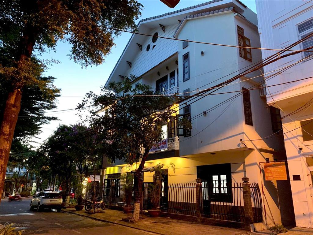 Cho thuê căn nhà 3 tầng góc 2 mặt tiền đường lương nhữ hộc, phường hòa cường, tp đà nẵng