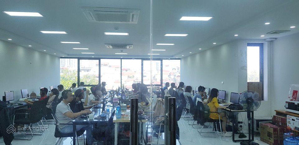 Duy nhất tại lê đức thọ , mỹ đình 155m2 giá 21 triệu/1 tháng sẵn vách ngăn vào ngay có chỗ để xe.