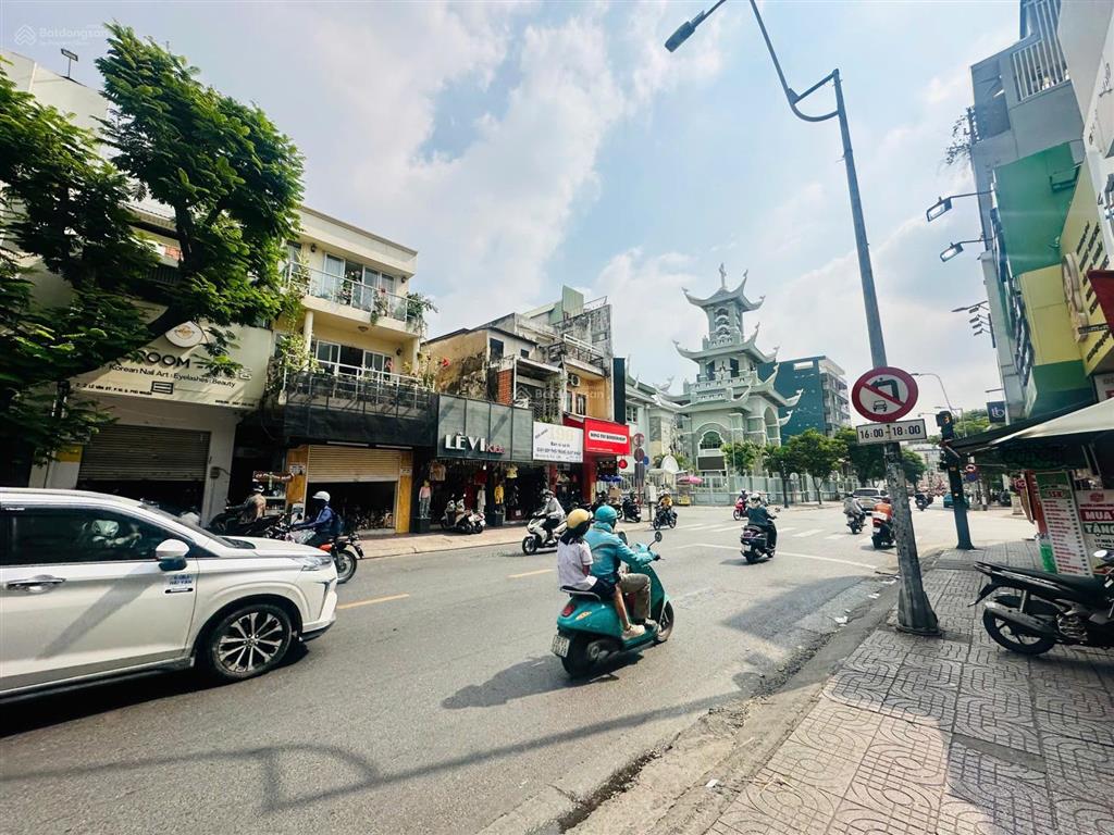 Cho thuê nhà mt đường lê văn sỹ , q. phú nhuận(4x23m 3 tầng) giá chỉ 59 triệu/tháng