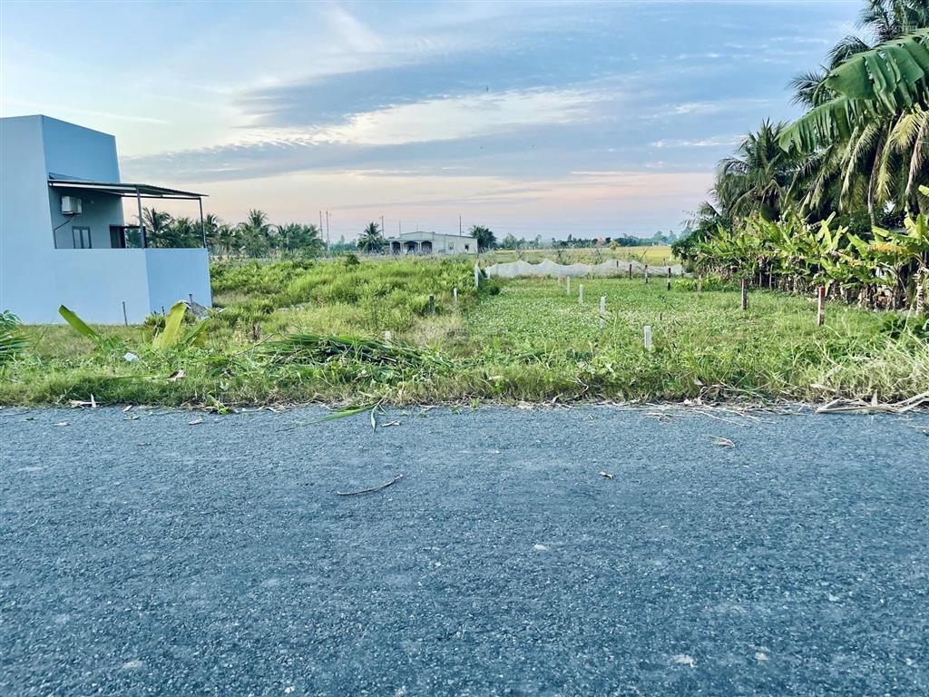 233m2 thổ cư đường nhựa mỹ thạnh đông thanh chỉ 200 triệu có ngay sổ hồng, còn lại nh.0949 909 ***