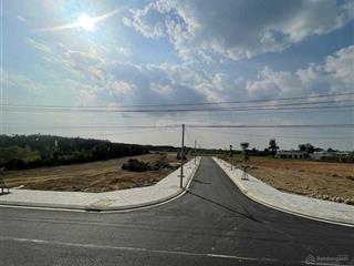 Chính chủ bán đất thổ cư sổ riêng  gần chợ đêm tân uyên