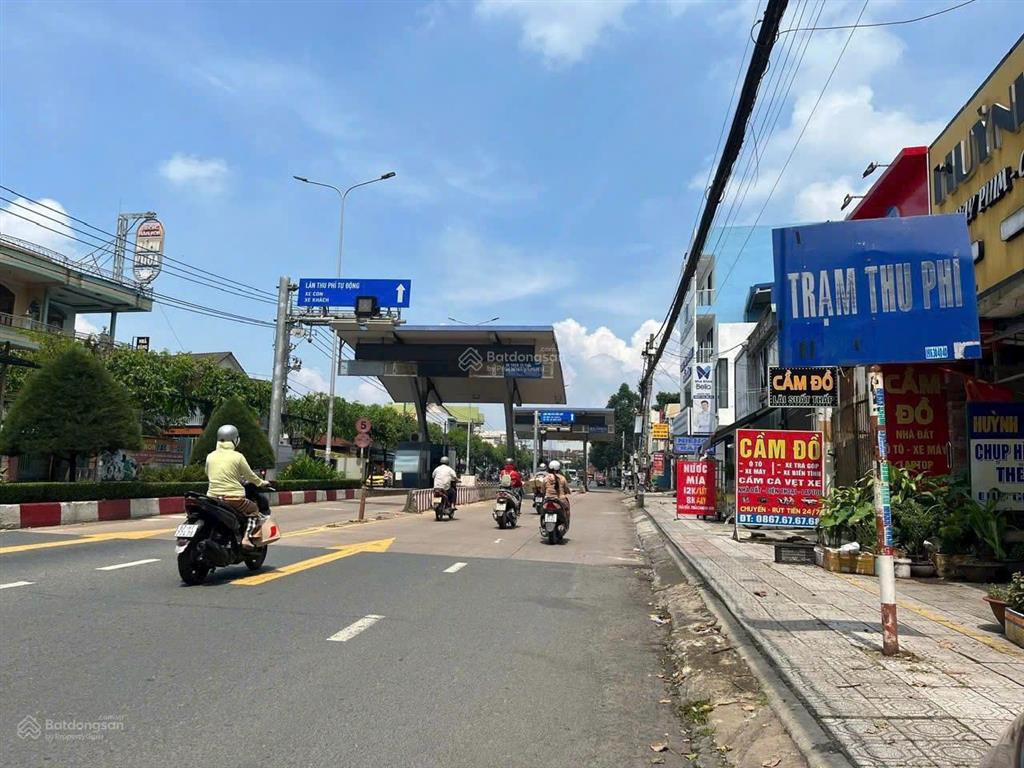 1 lô đất mới ra sổ kế lô góc ngay đường đồng khởi giá thanh toán 600 triệu nhận nền ngay