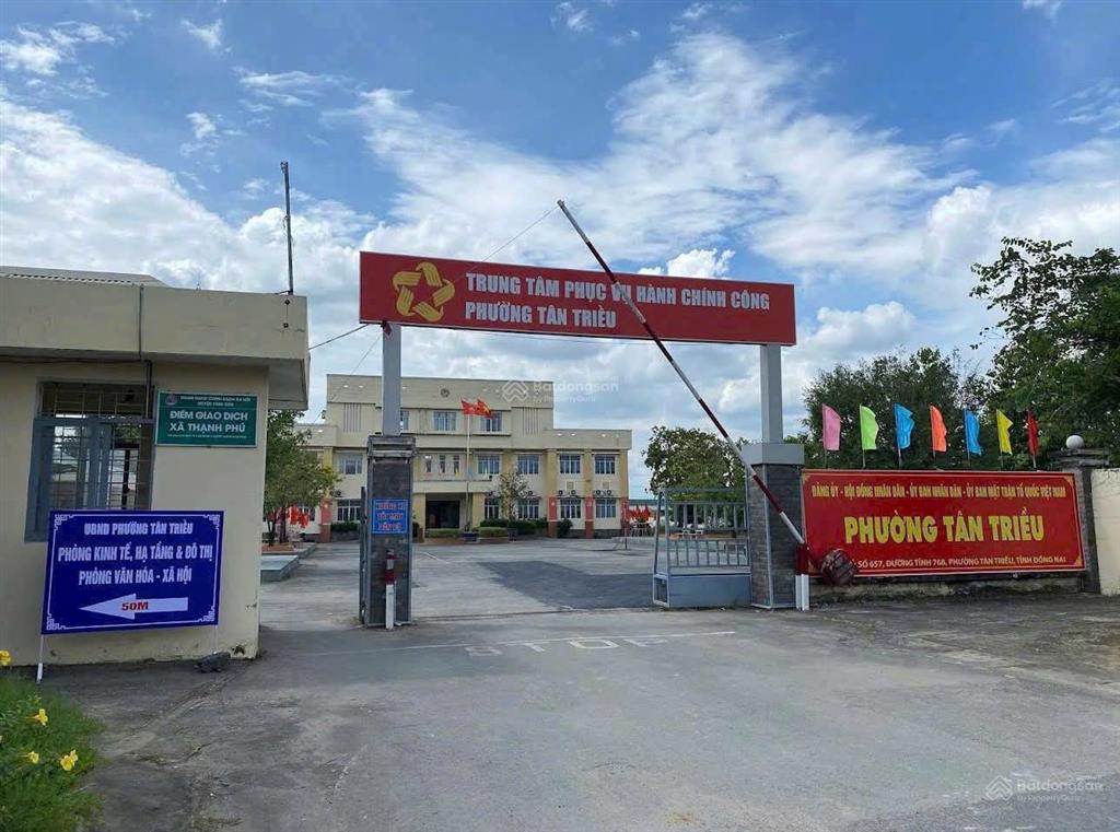 Bán căn nhà lầu 4 phòng ngủ cách chợ thạnh phú, tân triều, biên hòa 500m  tt699tr nhận nhà