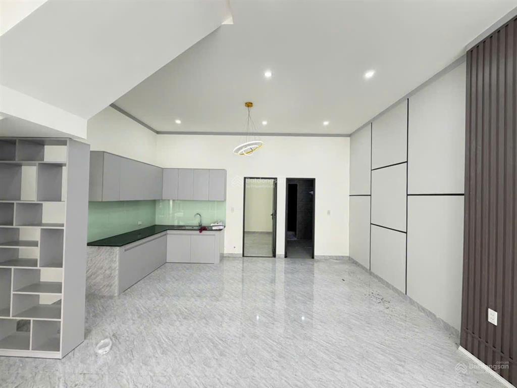 Bán căn nhà lầu 4 phòng ngủ cách chợ thạnh phú, tân triều, biên hòa 500m  tt699tr nhận nhà