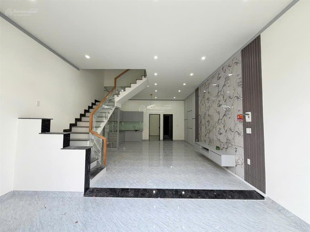 Bán căn nhà lầu 4 phòng ngủ cách chợ thạnh phú, tân triều, biên hòa 500m  tt699tr nhận nhà