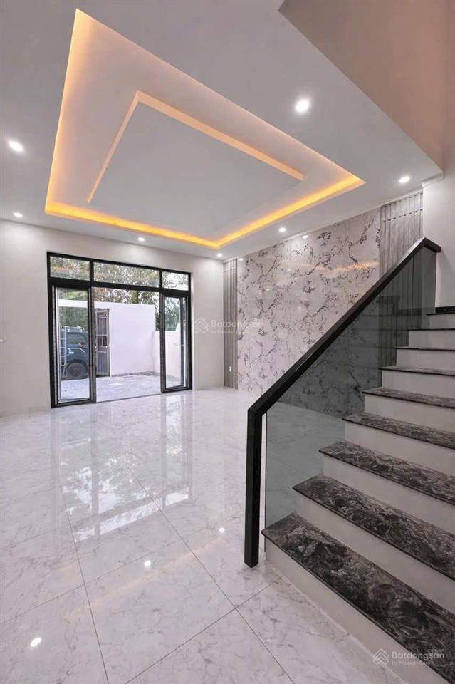 Nhà bán ngay đ.đồng khởi cách cây xăng 26 chỉ 5 phút  chỉ 650tr nhận nhà ở ngay