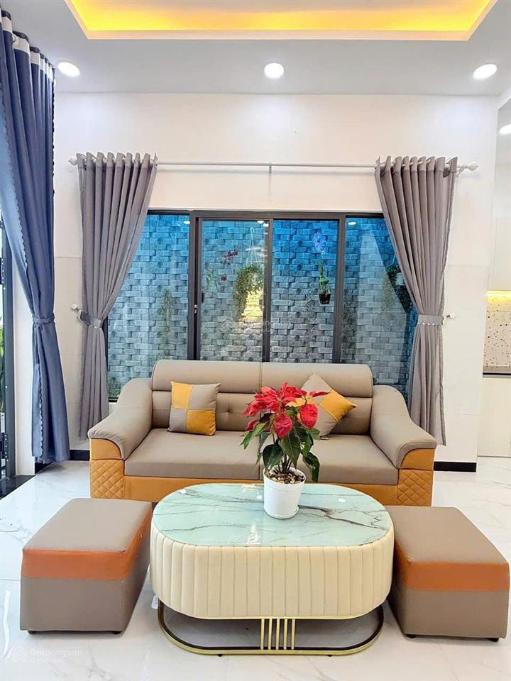 Nhà cấp 4 mới xây ngay gần đường đồng khởi sổ riêng thổ cư
