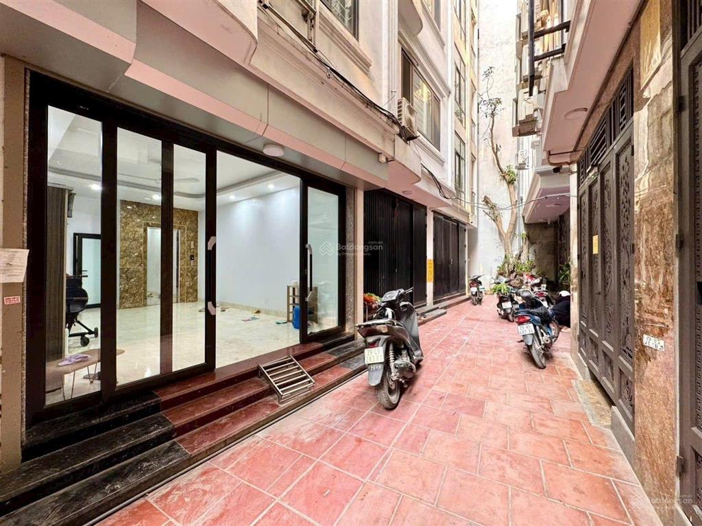 Nhà mới cực đẹp phố võ chí công, tây hồ. dt 38m2, 6 tầng thang máy, ngõ to rộng, hai mặt thoáng.