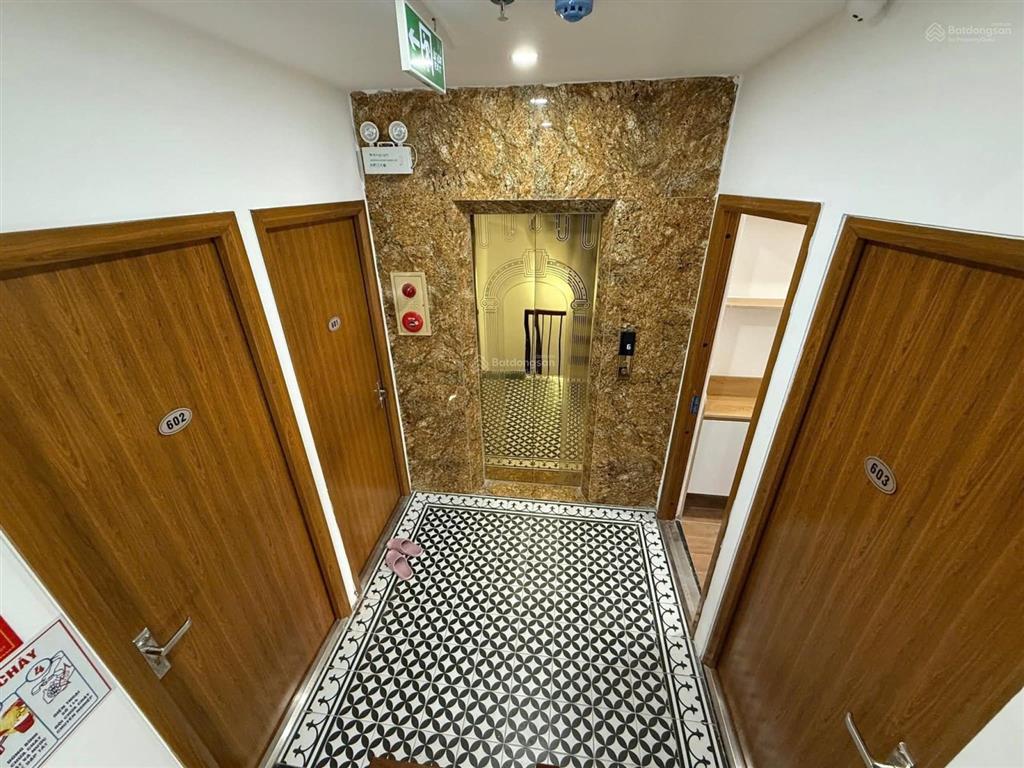 Hoa hậu dòng tiền phố chùa láng, đống đa. diện tích 102m2, 10 tầng, mt 6m, 35 phòng, oto tránh.