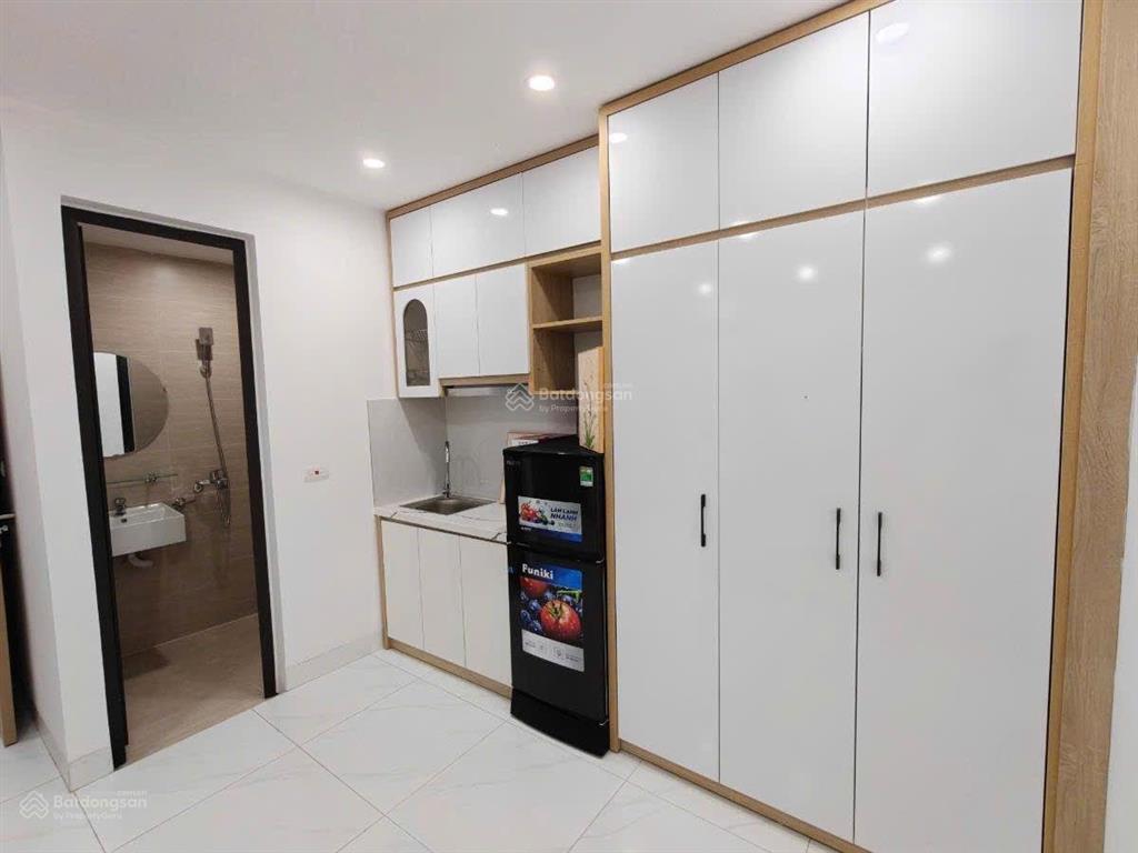 Gà đẻ trứng vàng cạnh đh tài nguyên môi trường phố phú diễn. dt63m2x7t, thang máy, 16 phòng, oto đỗ