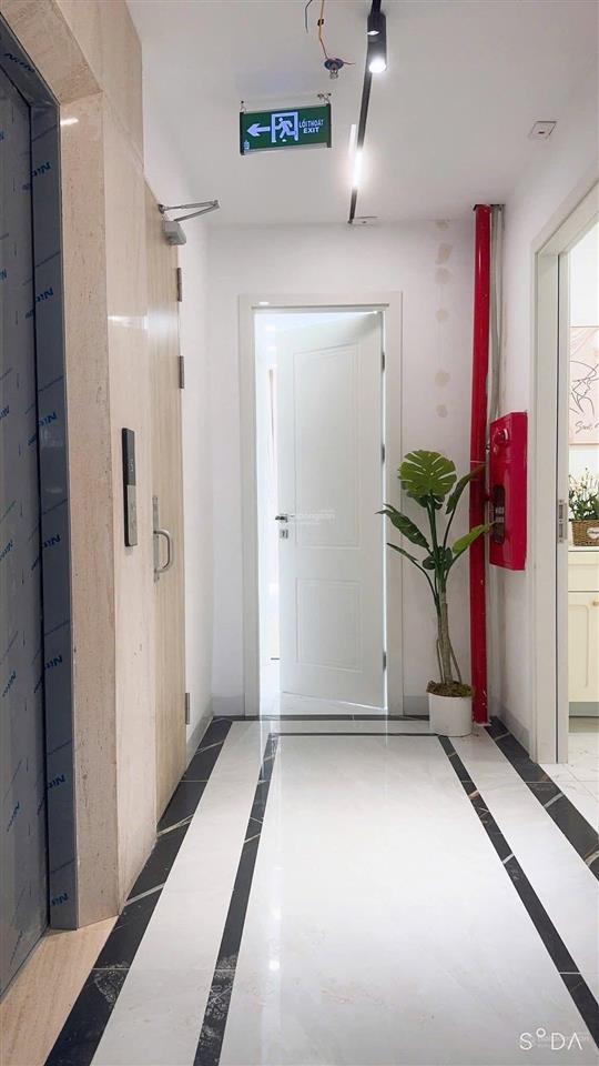 Tòa nhà mặt phố mới tinh phố thái thịnh, đống đa. dt 90m², 8 tầng, thang máy, 25 phòng, lô góc.