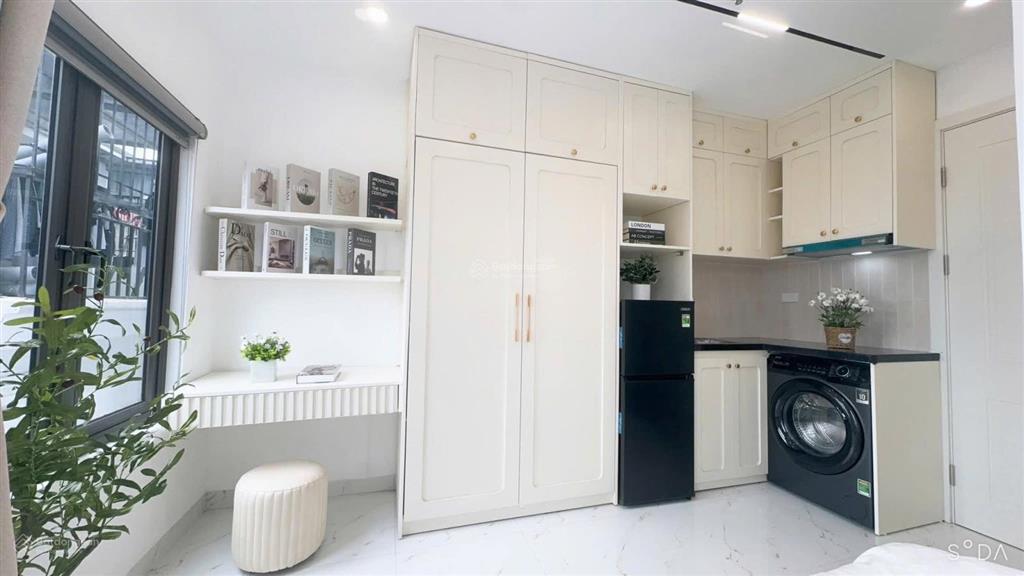 Tòa nhà mặt phố mới tinh phố thái thịnh, đống đa. dt 90m², 8 tầng, thang máy, 25 phòng, lô góc.