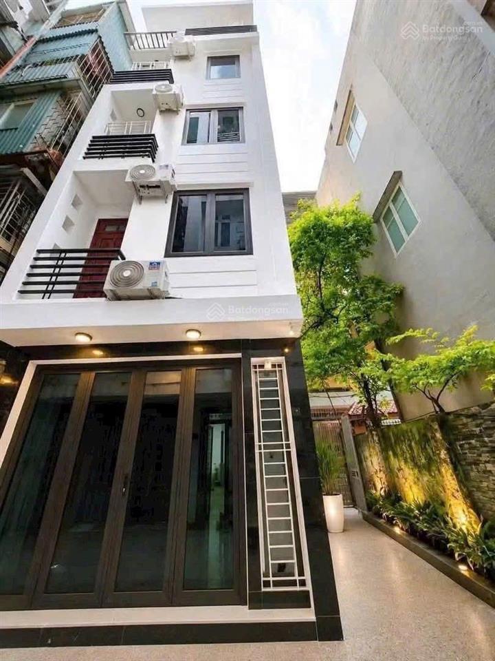 Nhà cực đẹp phố yên hoà, cầu giấy. dt33m2, 5 tầng, lô góc 3 mặt thoáng, tặng full nội thất cao cấp.