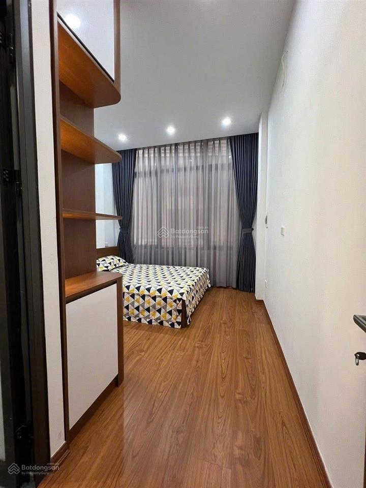 Nhà mới cực đẹp phố thịnh quang, đống đa. dt 25m2 x 6t, ô tô qua nhà, lô góc 3 mặt thoáng