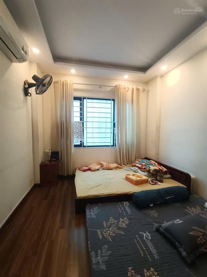 Bán gấp căn nhà dân xây cực đẹp phố bát khối, long biên. dt 42m2x5t, chỉ 30m ra phố, chỉ 6,6 tỷ