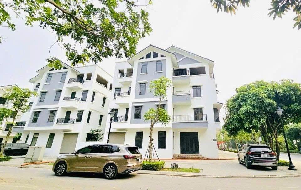 Hiếm! biệt thự liền kề hinode royal park, lô góc hai mặt tiền. dt 188m2x5t, mt 25m, vỉa hè 10m