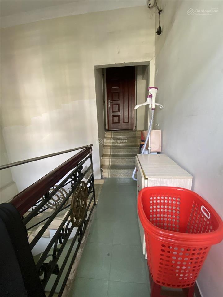 Cần bán nhà 2 mt hồ văn huê dtkv 3,8m x 13m, hẻm sau 3m, 4 tầng, 5pn 4wc khu vip áo cưới phú nhuận