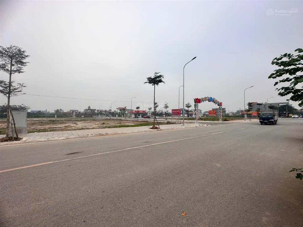 Đất đấu giá tân dân, khoái châu, 4,05 tỷ, 110m2, mt=hậu=5m, đường 7.5m, trường, chợ, 0971 320 ***
