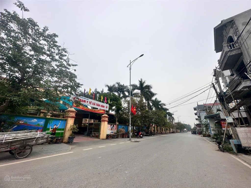 Đất đấu giá tân dân, khoái châu, 4,05 tỷ, 110m2, mt=hậu=5m, đường 7.5m, trường, chợ, 0971 320 ***