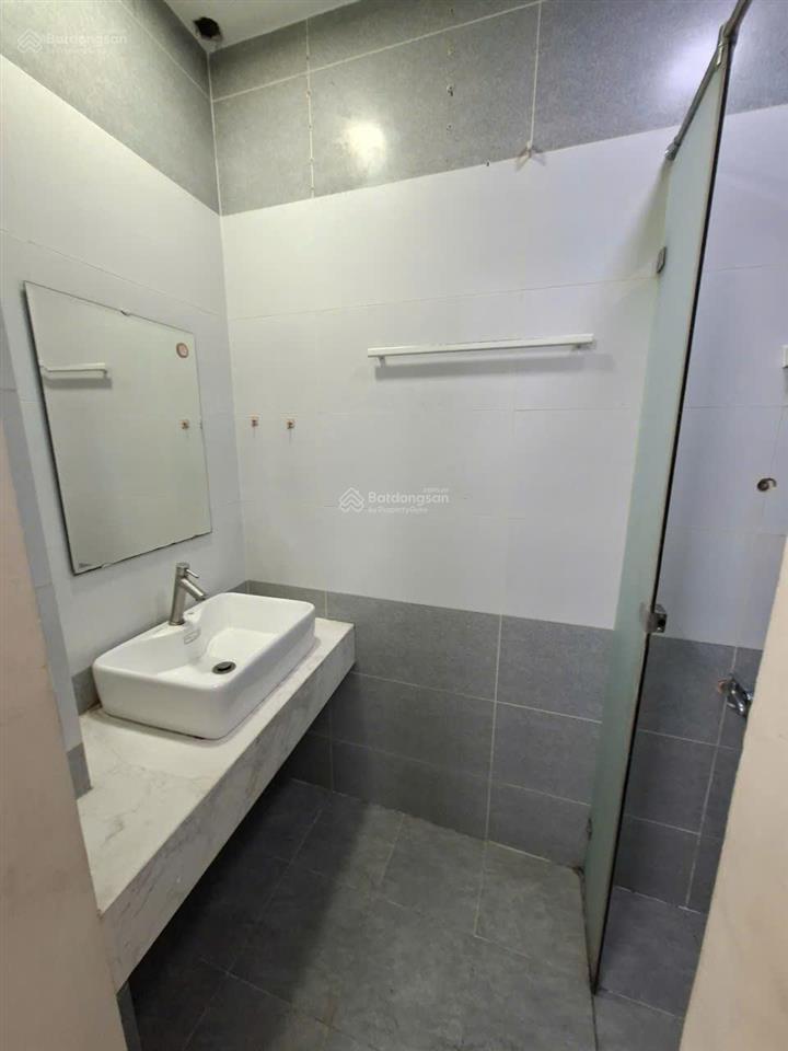 Nhà mặt tiền bà hạt, trệt lửng 3 lầu, 6pn 4wc, 3x15m, 26 triệu