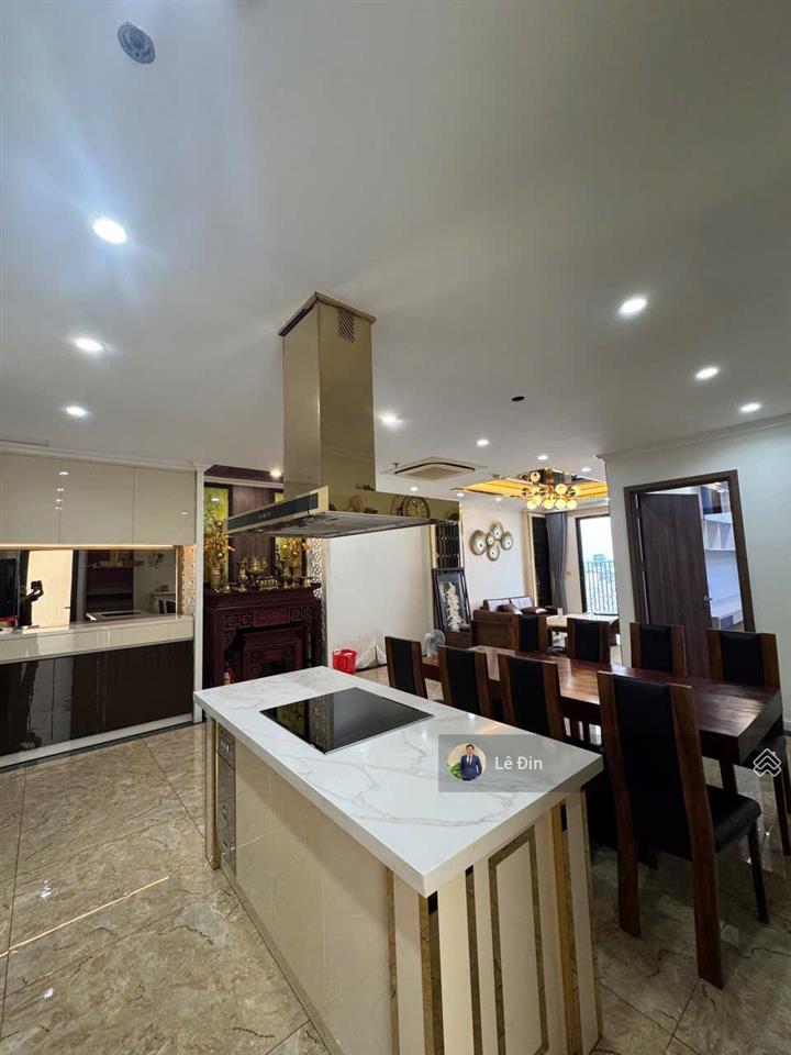 Kẹt bank bán nhanh giá đầu tư 3pn2wc cósổ hà đô centrosa q10, view nhìn toàn cảnh tp.  0989 723 ***