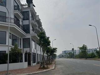 Căn shophouse tại Trâu Quỳ ngay gần gần viên Gia Lâm giá nhỉnh 14 tỷ 