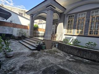 Cần bán 905m2 đất thổ cư+ nhà đẹp kinh doanh