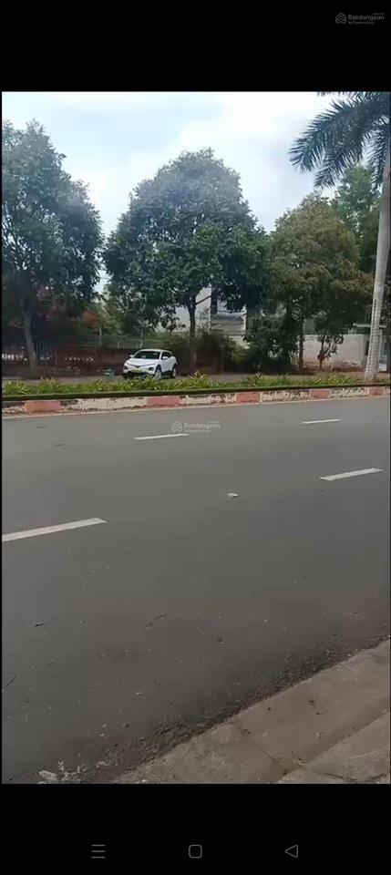 Cần sang nhượng đất mặt tiền + tặng căn nhà đẹp mới xây