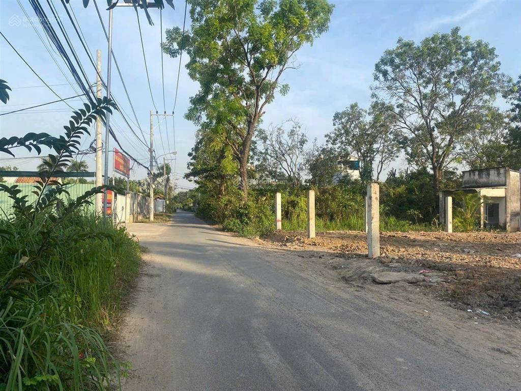 Cần bán 2300m2 đất mặt tiền đường long phước