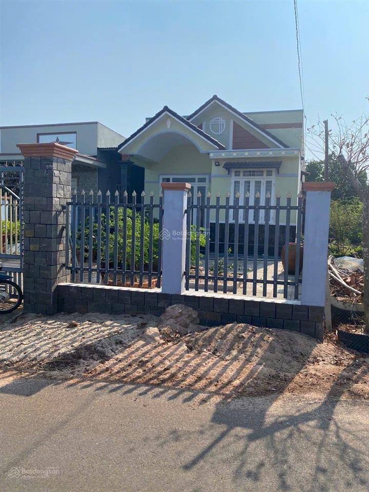 Cần sang nhượng 500m2 đất mặt tiền nhựa, tặng luôn căn nhà mới