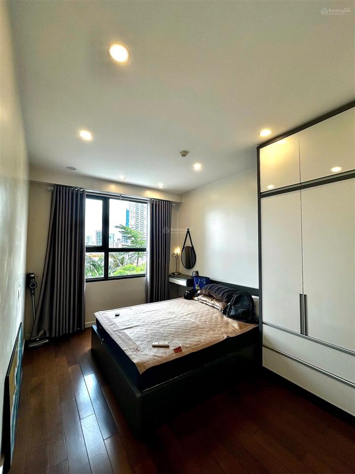 Cho thuê 2 ngủ view bể bơi tại c7 vinhomes d'capitale