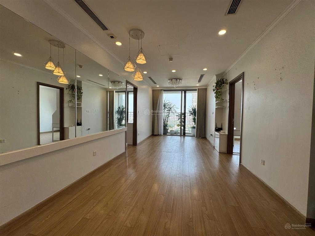 Cần bán nhanh căn hộ tòa a2 vinhomes gardenia