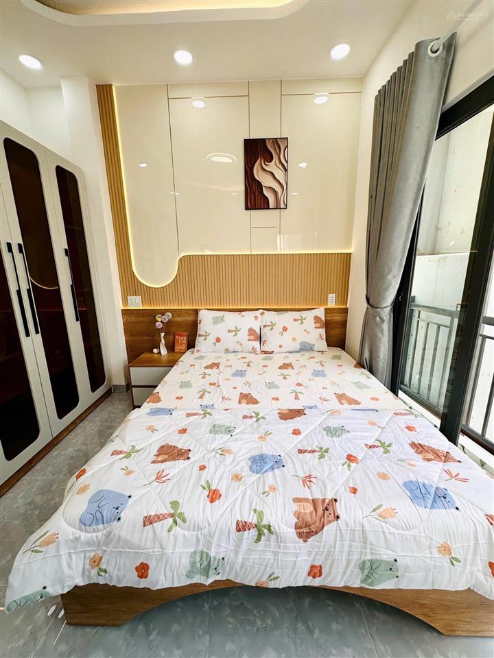 Bán gấp nhà bạch đằng , p15, 35m2 4 tầng btct, 5.95 tỉ tl  0705 692 ***