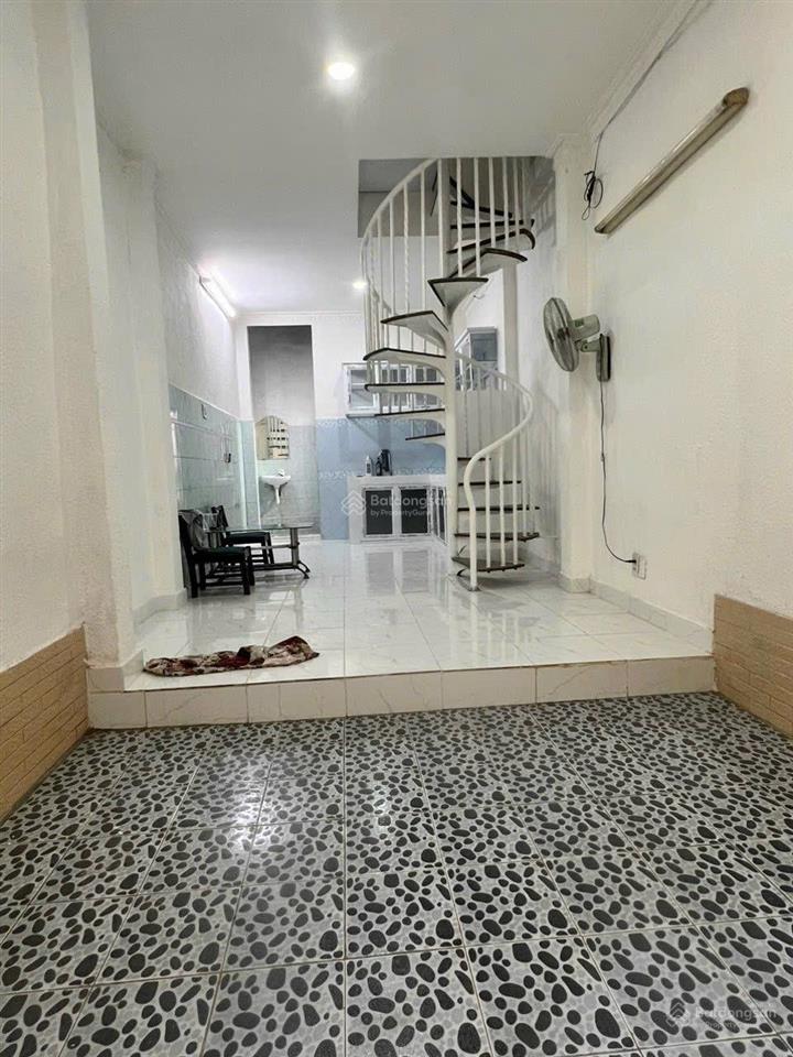 Bán nhà vạn kiếp, phan xích long, p3, 22m2 3 tầng, 3.3 tỉ  0705 692 ***