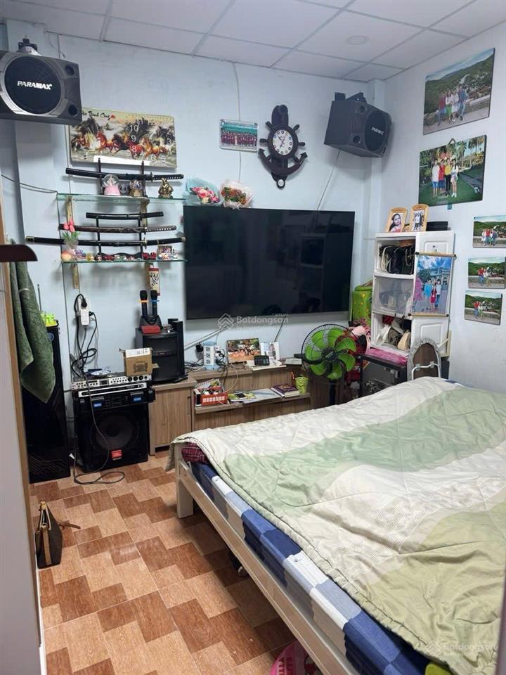 Bán nhà hxh đỗ cổng bùi đình tuý, p12, 30m2, 4.5 tỉ tl  0705 692 ***
