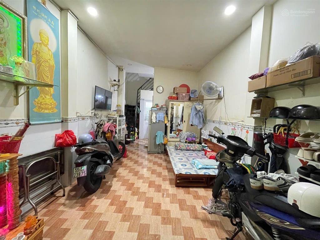 Bán nhà hxh đỗ cổng bùi đình tuý, p12, 30m2, 4.5 tỉ tl  0705 692 ***
