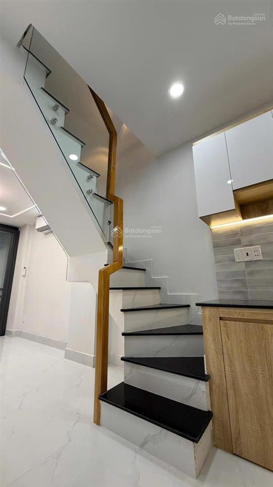 Bán nhà xô viết nghệ tĩnh, nguyễn xí, p26, 24m2, 4.35 tỷ tl  0705 692 ***