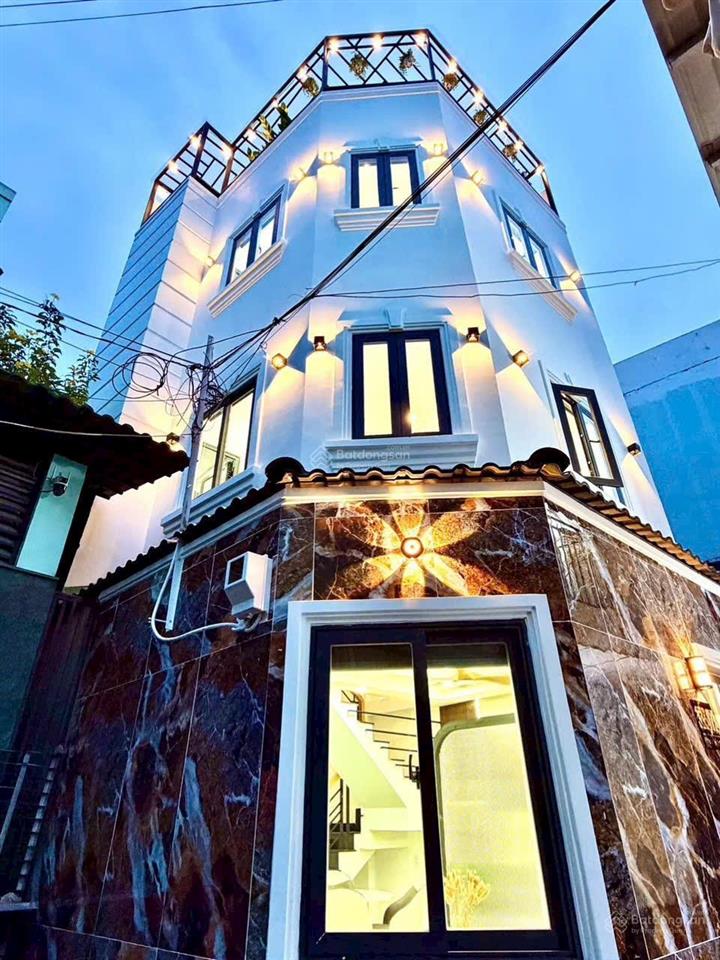 Bán nhà phan văn trị, p11, 28m2 4 tầng btct, 4.75 tỉ tl  0705 692 ***