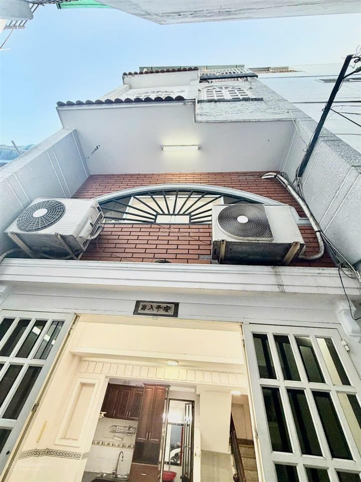 Bán nhà phan văn trị, p11, 28m2 5 tầng btct, 4.55 tỉ tl  0705 692 ***
