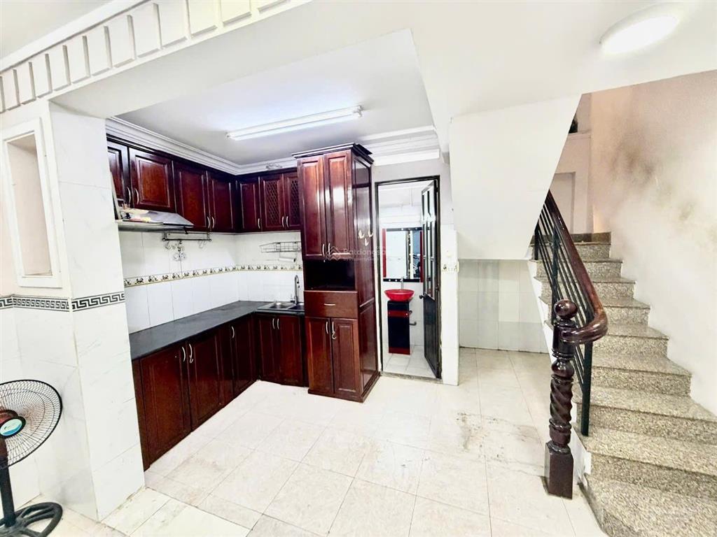 Bán nhà phan văn trị, phạm văn đồng, p11, 28m2 5 tầng btct, 4.55 tỉ  0705 692 ***