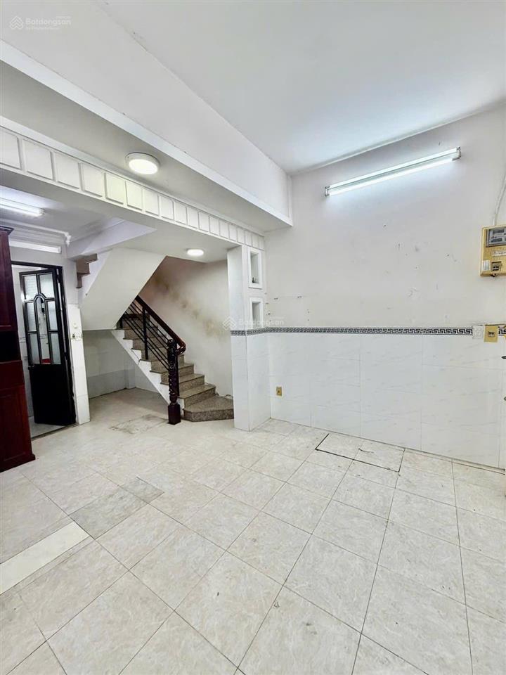 Bán nhà phan văn trị, phạm văn đồng, p11, 28m2 5 tầng btct, 4.55 tỉ  0705 692 ***