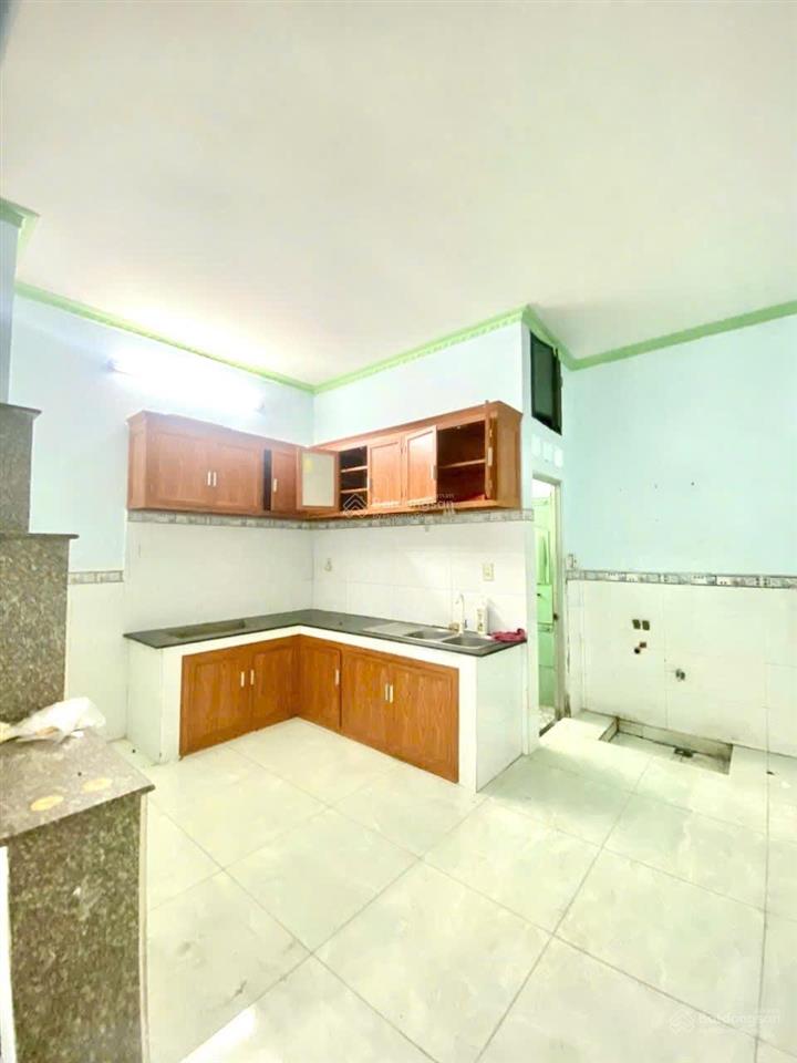 Nhà 1/ ngắn lâm thị hố  4,5m x 12m đúc 2 tầng lầu  đường 6m thông