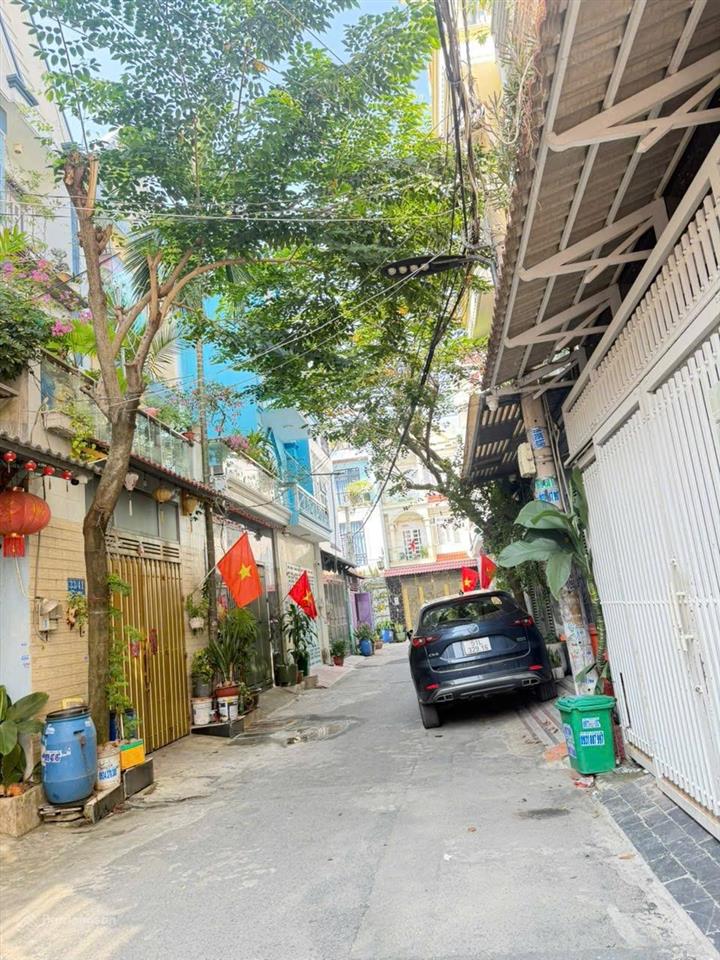 Nhà 1/ ngắn lâm thị hố  4,5m x 12m đúc 2 tầng lầu  đường 6m thông