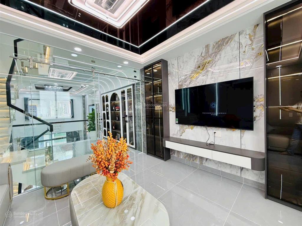 Nhà full nội thất tô ngọc vân  đúc 1 lửng 3 lầu đường 7m nhựa