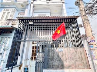 Nhà ngay chợ hiệp thành  hxh 5m đúc 2 tầng lầu 4m x 14m