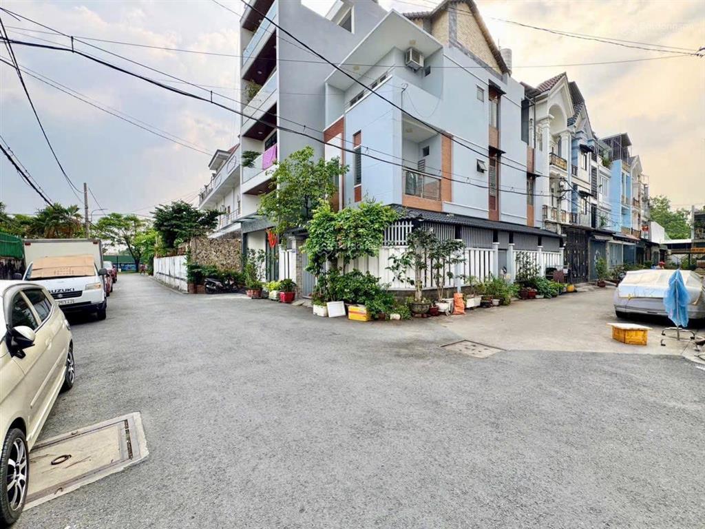 Bán nhà thới an 16  đường 7m đúc 1 trệt 3 lầu ngang 4,5m