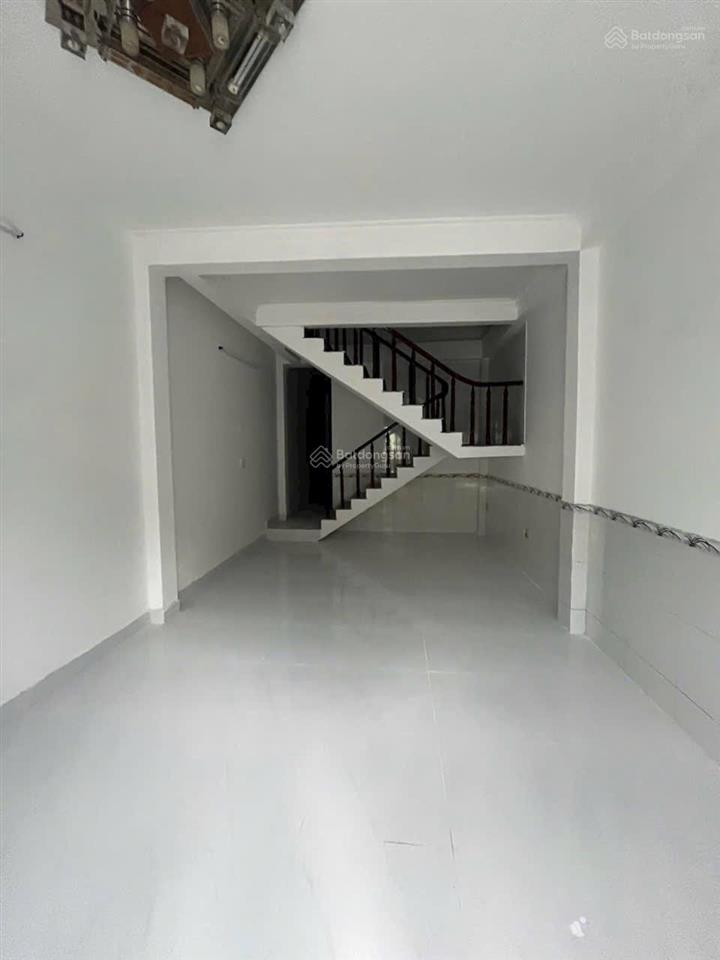 Hiệp thành 43 đúc 2 tầng  4m x 18m ngay city