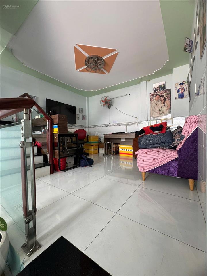 Nhà shr 1/ hẻm 6m thông  đúc 1 trệt 1 lửng 1 lầu sát tô ký nguyễn ảnh thủ